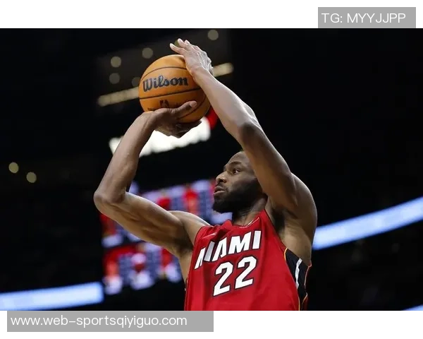 维金斯上半场表现抢眼10投7中三分球4投3中贡献17分4篮板助力球队奋战